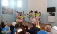 Для пациентов саратовской Областной детской клинической больницы артисты Королевского цирка Гии Эрадзе организовали благотворительное представление
