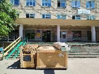 В Петровской поликлинике приступили к демонтажу старого лифтового оборудования