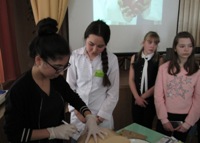 «PRO-Движение»: Представители Саратовского областного базового медицинского колледжа встретились с учащимися Новобурасского района