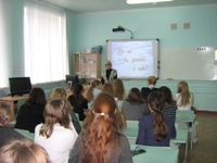 В образовательных учреждениях Саратовской области при поддержке регионального министерства здравоохранения продолжаются занятия по профилактике ВИЧ – инфекции