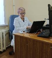  Первый замминистра Минздрава РФ наградил заведующую отделением функциональной диагностики Балаковской районной поликлиники