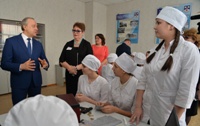 Валерий Радаев дал старт региональному проекту поддержки фельдшерских кадров для службы скорой помощи